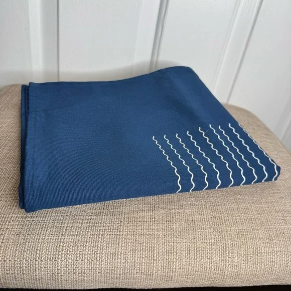 Territory X Alltrue Table Runner Navy Blue Cotton 18 x 70 - Picture 7 of 9